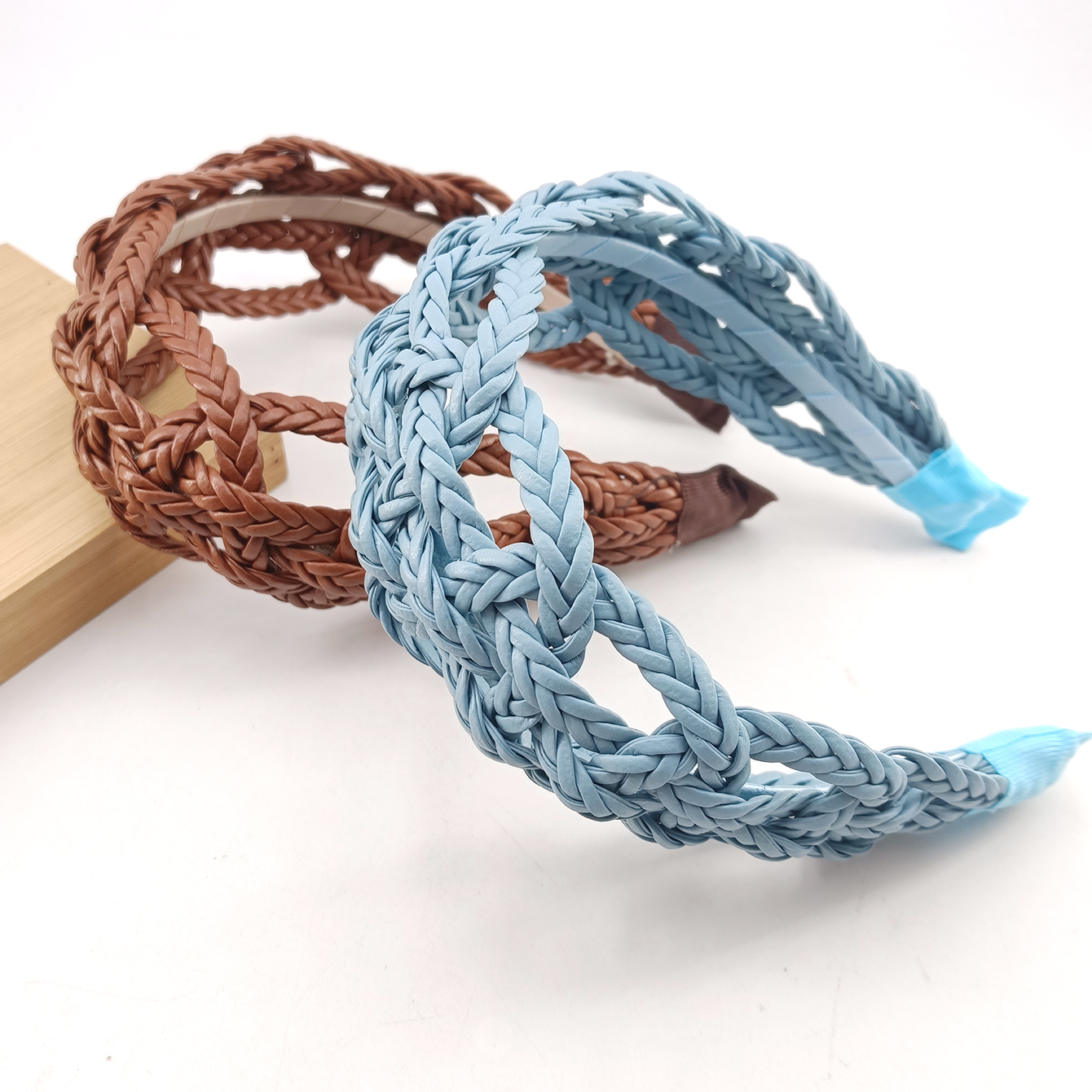 Fascia per capelli di nuova mo - Leatherwork Pony recensione e prezzo
