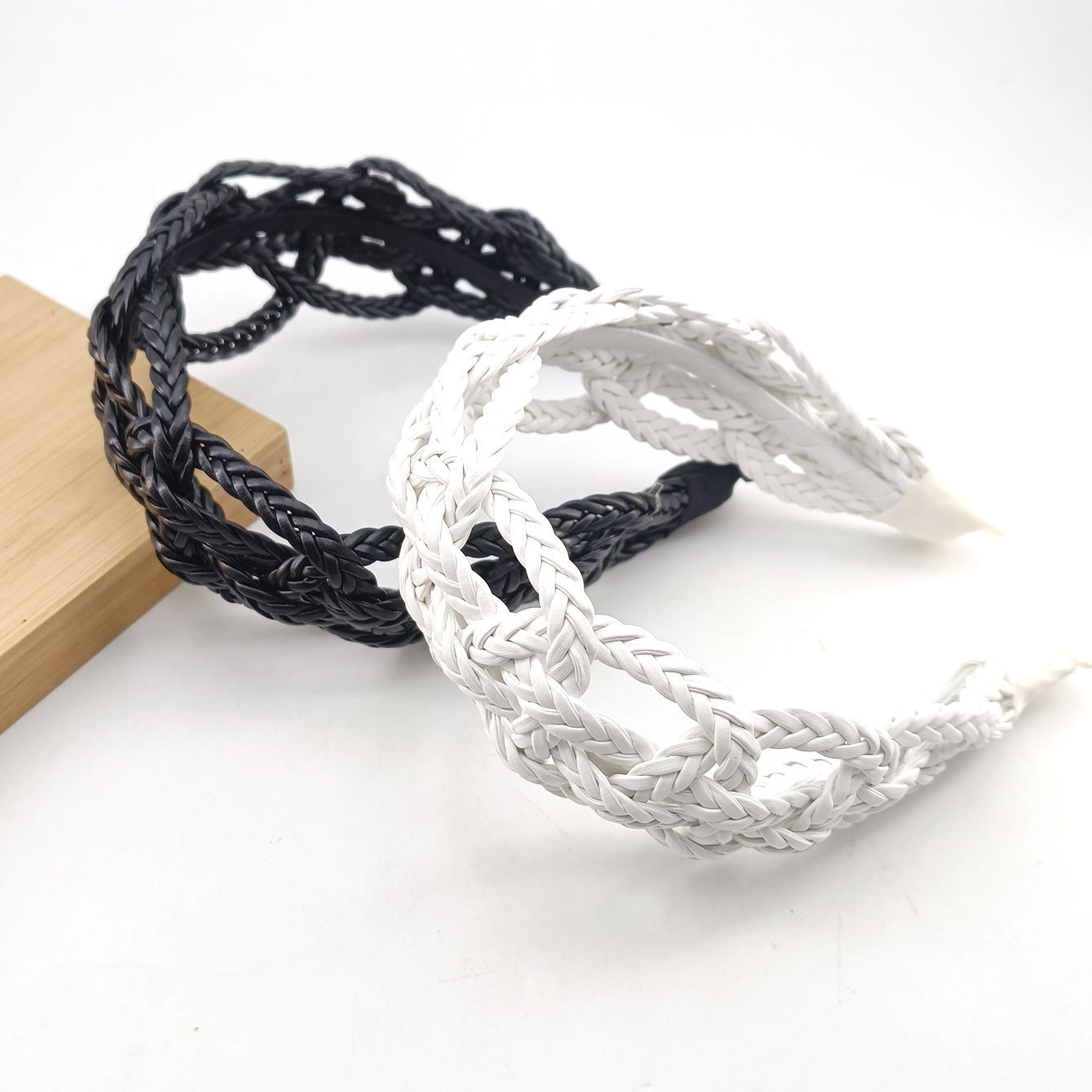 Fascia per capelli di nuova mo - Leatherwork Pony recensione e prezzo